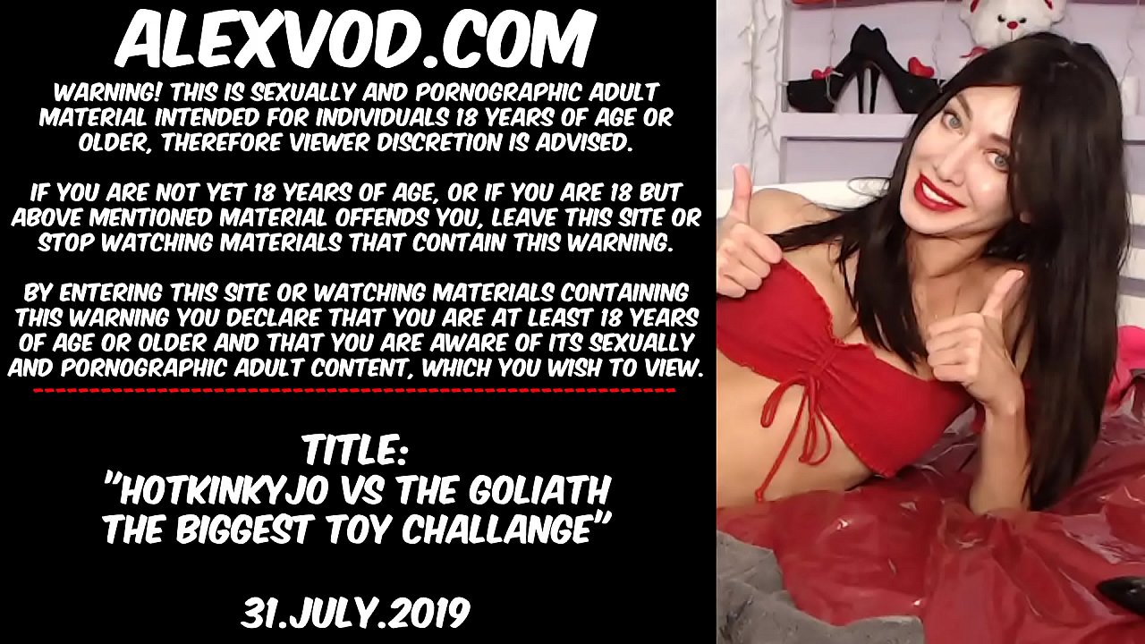 Hotkinkyjo vs Goliath The Largest Plaything Challange (fisting, gape &amp_ quake included)